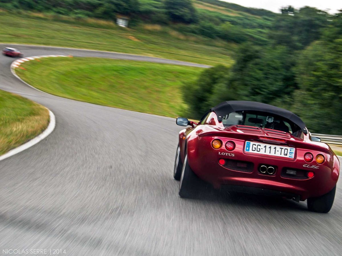 特斯拉傳奇之三:造電動(dòng)汽車(chē)一切都恰逢其時(shí) 特斯拉傳奇之三:造電動(dòng)汽車(chē)一切都恰逢其時(shí)