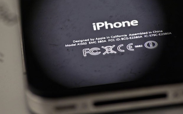 美國允許電子設(shè)備不貼標(biāo)簽 手機(jī)將迎來清爽背面