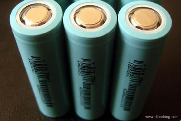 各執一方誰將主導 比亞迪鐵電池與特斯拉三元電池