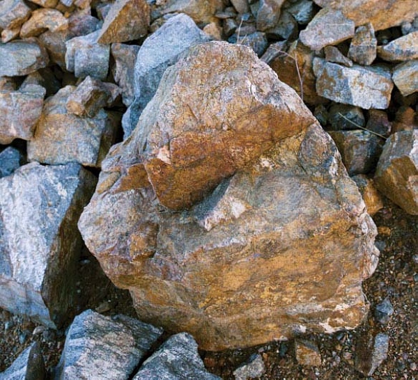 金屬上行力漸乏 稀土價格創年內新高