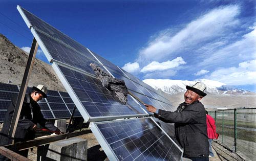 發揮新疆資源優勢 加快光伏產業發展