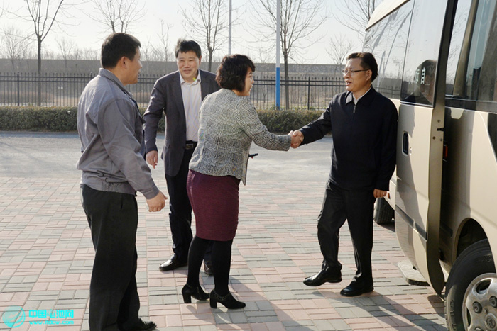 天津?yàn)I海新區(qū)區(qū)委書記宗國英視察天津斯特蘭 天津?yàn)I海新區(qū)區(qū)委書記宗國英視察天津斯特蘭