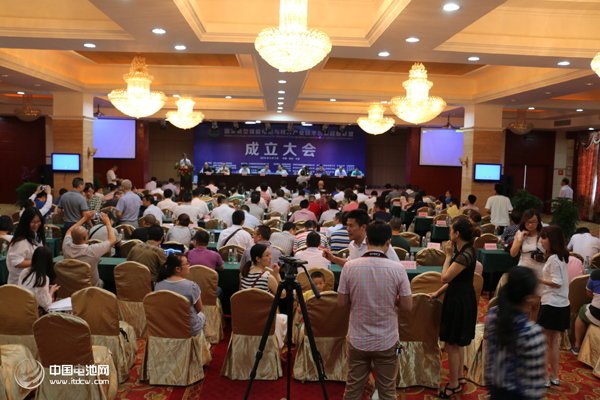 中國電池網出席國家儲能產業聯盟大會 鋰電“達沃斯”受關注