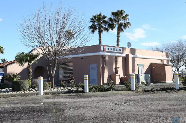 充電樁與換電模式：特斯拉為何不推90秒換電技術(shù)了？