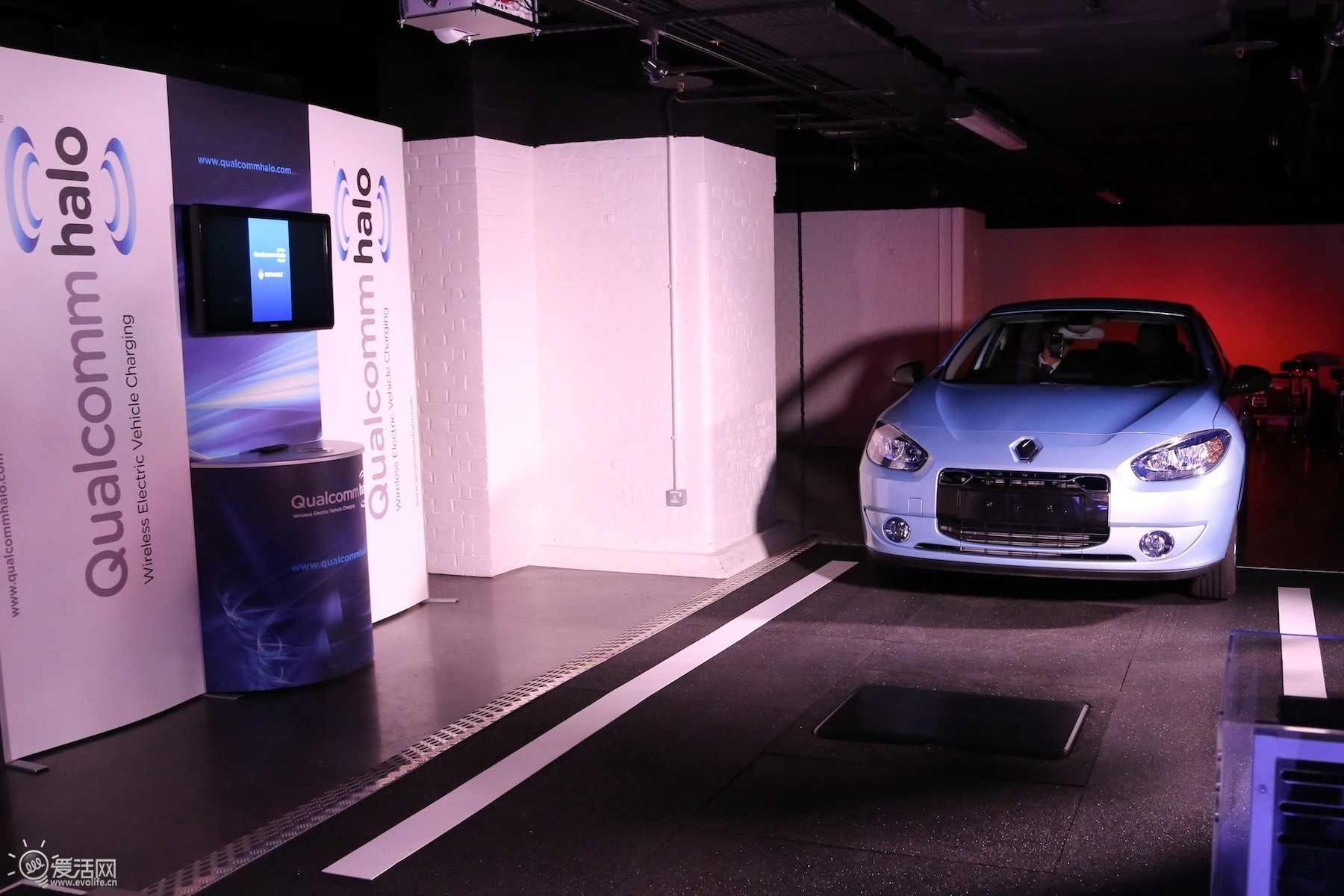 電動(dòng)汽車無(wú)線充電勢(shì)不可擋  眾車企頻刷存在感