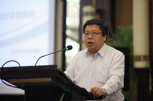 全國(guó)汽車標(biāo)準(zhǔn)化技術(shù)委員會(huì)電動(dòng)汽車分技術(shù)委員會(huì)主任委員吳志新