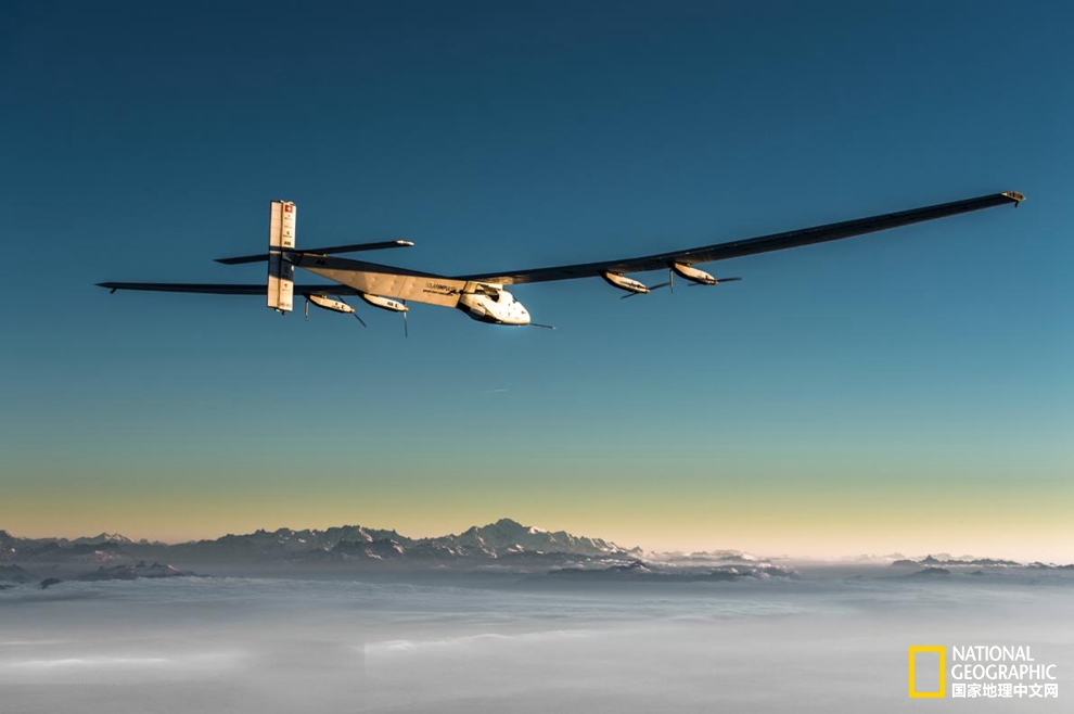 17000塊光伏電池驅動 陽光動力2號第二次試飛夏威夷 17000塊光伏電池驅動 陽光動力2號第二次試飛夏威夷