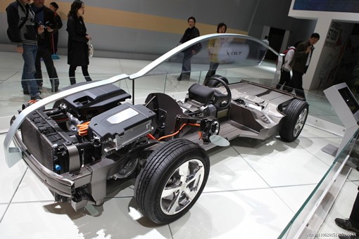 新能源汽車發展最大問題：缺乏動力電池等核心技術