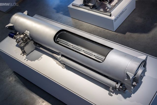 寶馬汽車(chē)應(yīng)該放棄氫能源，師從特斯拉？