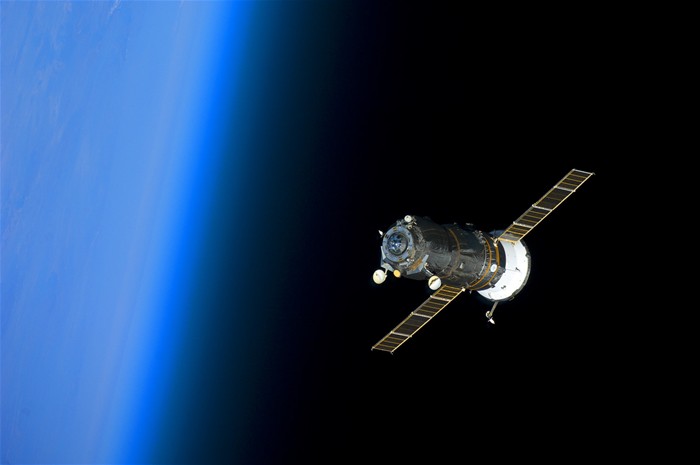 俄"聯盟號"飛船用一塊太陽能電池即可安全飛行