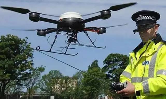 7月無人機(jī)滿世界惹禍 各國紛紛立法應(yīng)對(duì)