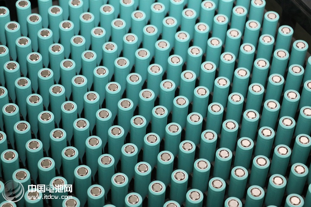 錳酸鋰電池和磷酸鐵鋰電池串并聯性能仿真法測評 錳酸鋰電池和磷酸鐵鋰電池串并聯性能仿真法測評