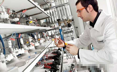 特斯拉CTO:鋰電池進步將讓電動汽車統治世界 特斯拉CTO:鋰電池進步將讓電動汽車統治世界