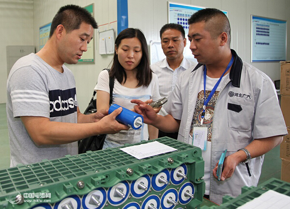 銀隆引領(lǐng)行業(yè)發(fā)展&nbsp;第四代鈦酸鋰電池成本下降四成