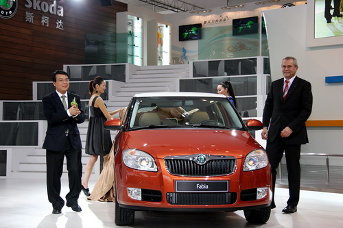 上汽集團:借科創發力新能源車 將推高端電動產品 上汽集團:借科創發力新能源車 將推高端電動產品