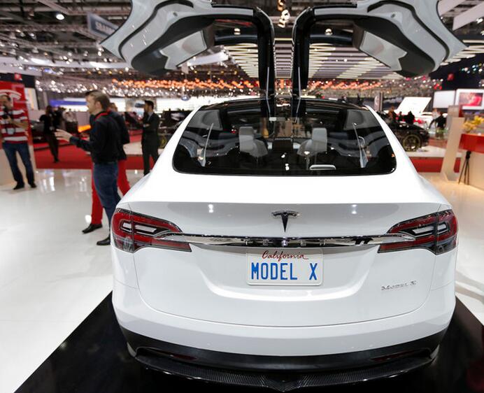 特斯拉Model X交付 簽名系列擁有90千瓦/時電池組 特斯拉Model X交付 簽名系列擁有90千瓦/時電池組