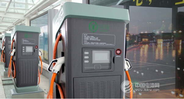 民富沃能推出了“快充快補+移動補電”的創新模式 民富沃能推出了“快充快補+移動補電”的創新模式