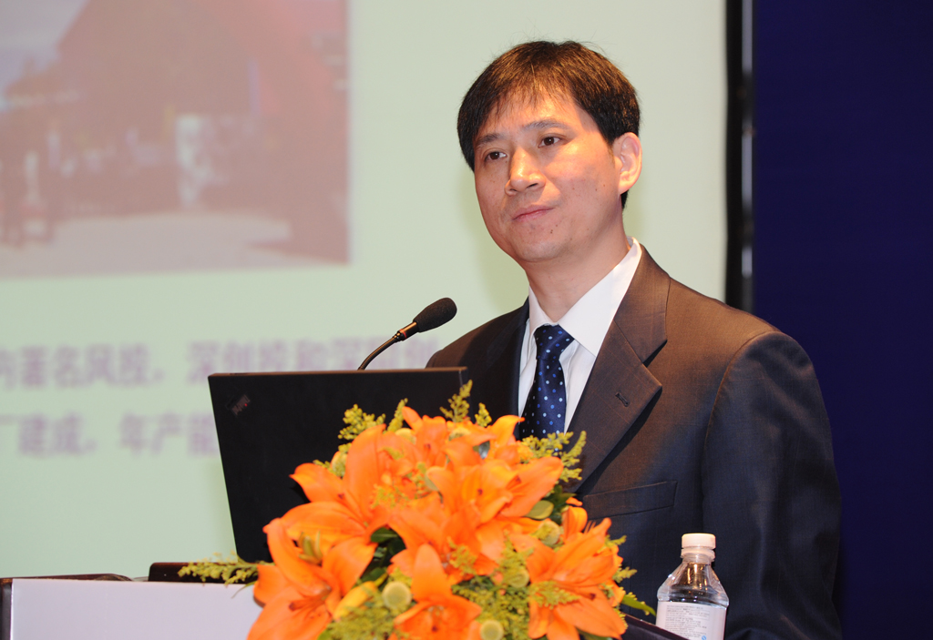 白厚善董事長(zhǎng)照片.jpg 第五屆（2015年度）中國(guó)電池行業(yè)年度人物：白厚善 