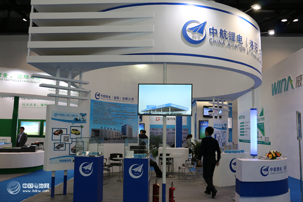 國(guó)內(nèi)一線動(dòng)力電池品牌集中亮相新能源汽車成果展