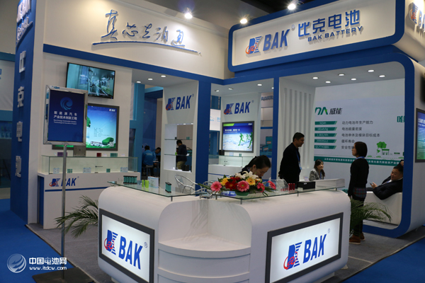 國(guó)內(nèi)一線動(dòng)力電池品牌集中亮相新能源汽車成果展