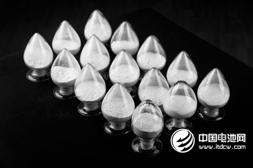 電池級(jí)碳酸鋰瘋狂漲價(jià)  概念上市公司連續(xù)大漲 