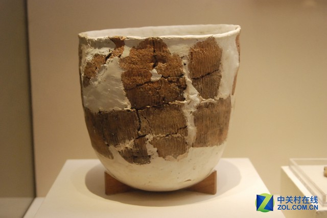 粘土瓶原型找不到咯 原始社會(huì)的瓶子大概就是這個(gè)樣子…… 粘土瓶原型找不到咯 原始社會(huì)的瓶子大概就是這個(gè)樣子……