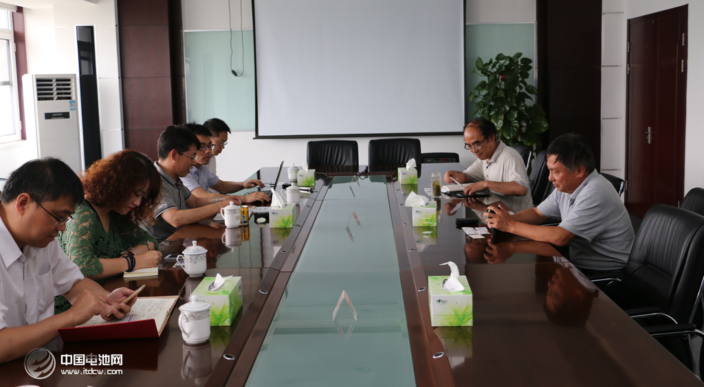 中國電池網(wǎng)于清教一行在金牛電解液調研
