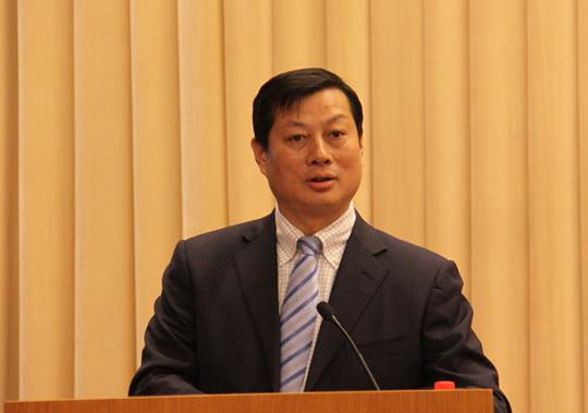 中國汽車工業協會第八屆理事會會長/東風汽車公司董事長、黨委書記竺延風主持會議并講話