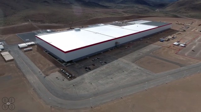 無人機航拍：特斯拉內(nèi)華達(dá)州工廠