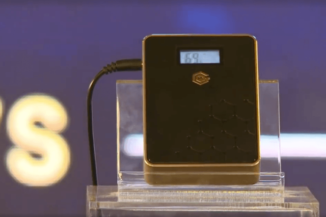 石墨烯電池給11英寸MBA充滿電 只需要15分鐘