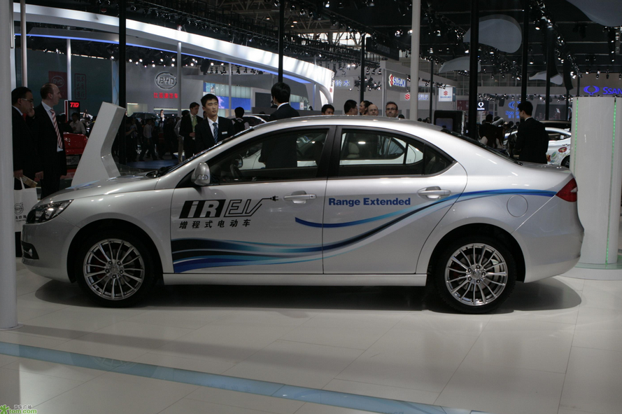 行駛里程之痛：增程技術為電動汽車權宜之計？