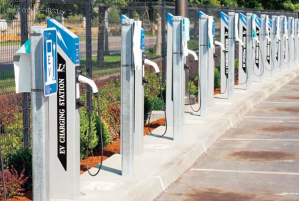 北京上半年累計(jì)推廣新能源車總量超6萬輛 單位指標(biāo)已用完