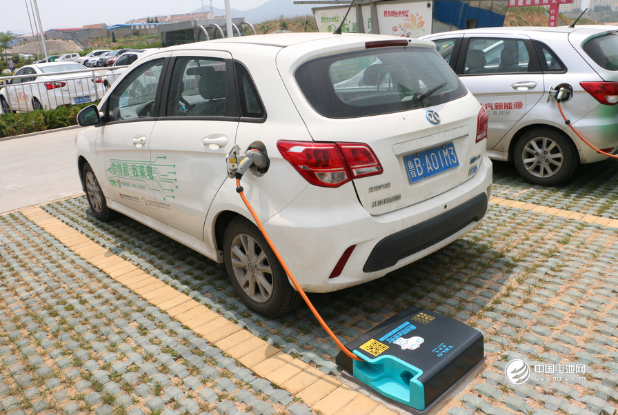 特來(lái)電充電樁  攝影/中國(guó)電池網(wǎng) 陳芳芳