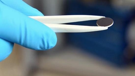 solid-state-battery-1.jpg 新型固態鋰電池能夠在100 高溫下安全使用