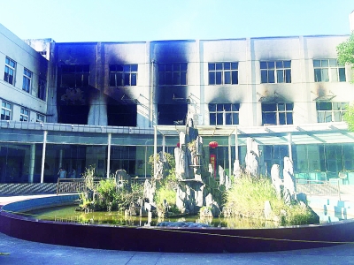 事故現場。記者楊榮峰攝 事故現場。記者楊榮峰攝