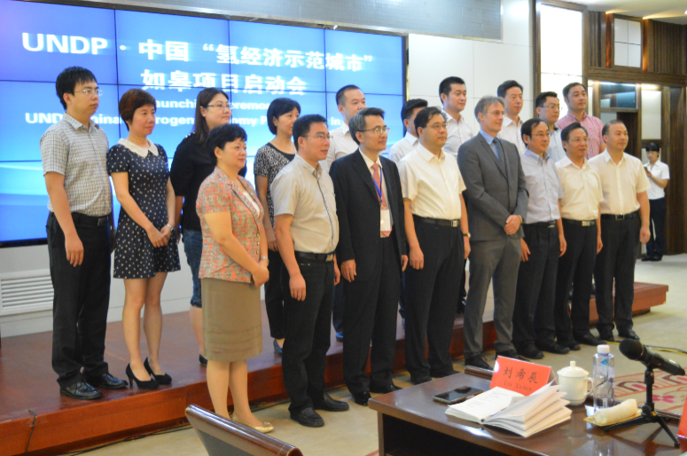 完善的氫能源垂直產(chǎn)業(yè)鏈 中國氫燃料電池汽車已到量產(chǎn)階段？ ?