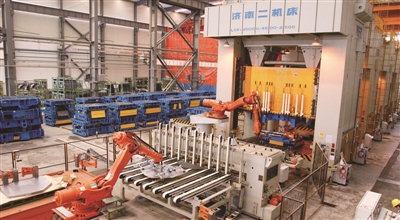 華泰汽車年產(chǎn)5吉瓦時(shí)鋰電池及新能源車基地建設(shè)項(xiàng)目開工