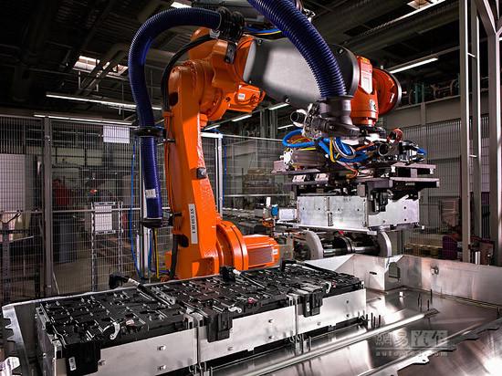 超級(jí)電容器革命性突破 秒充電動(dòng)車不是夢(mèng)