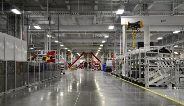 零排放！特斯拉超級(jí)工廠將建70兆瓦巨型太陽(yáng)能屋頂