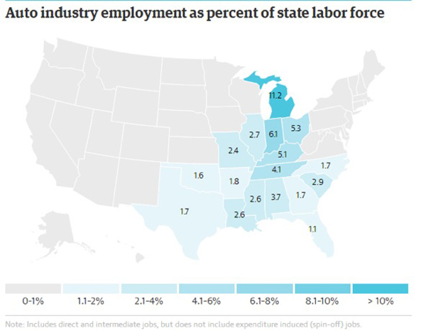 美國汽車制造業(yè)分布（籃色愈深表示汽車業(yè)勞動力占比愈高）與特朗普選民分布（紅色越深，支持比例越高）比較圖
