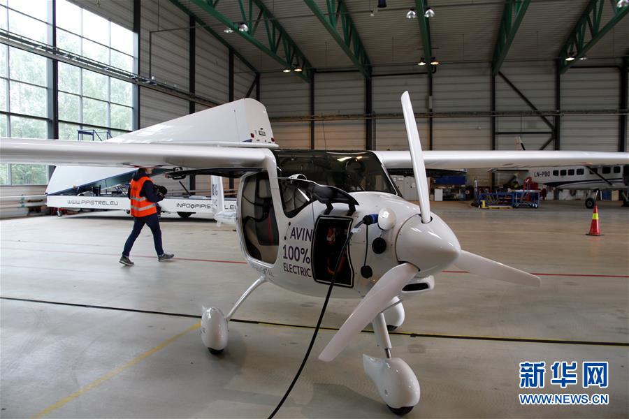 挪威試飛電動飛機 擬2040年前實現(xiàn)國內(nèi)航班全電動