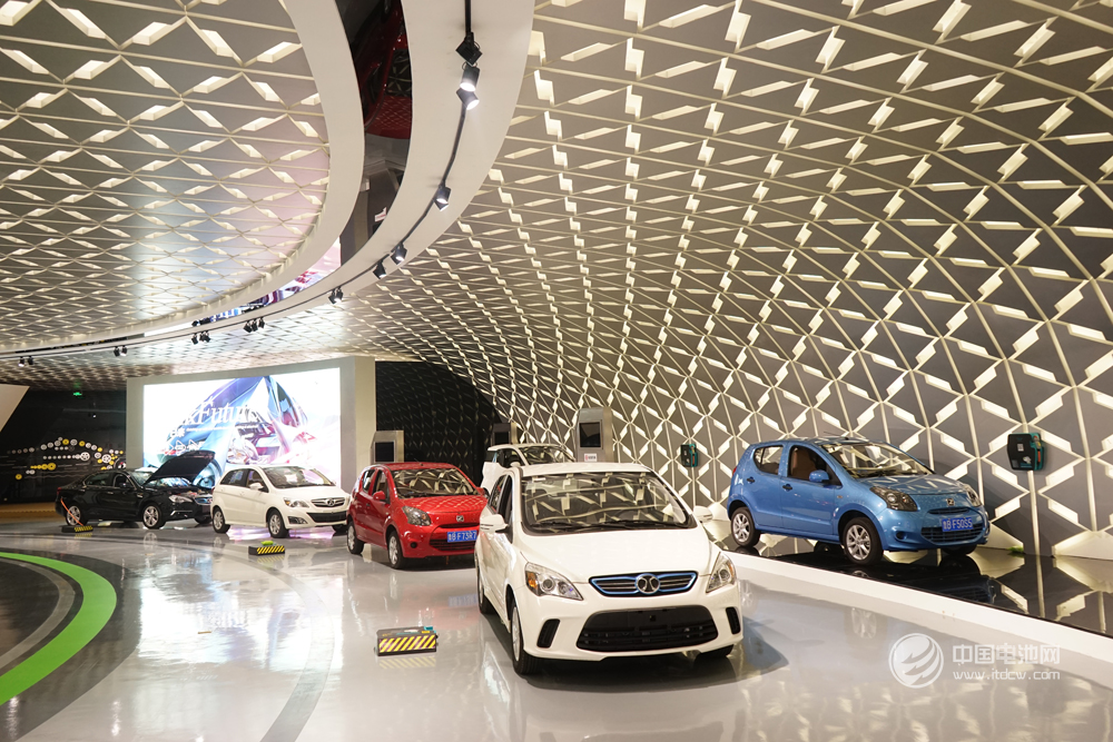 投資新規(guī)擬劃歸燃油車(chē) PHEV到底該算哪頭? 投資新規(guī)擬劃歸燃油車(chē) PHEV到底該算哪頭?