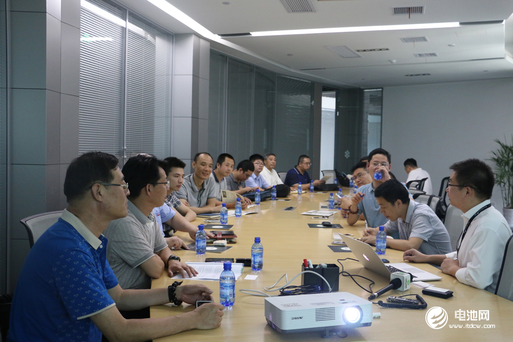 中國鋰電新能源產業鏈調研團一行與微宏動力相關領導交流、座談