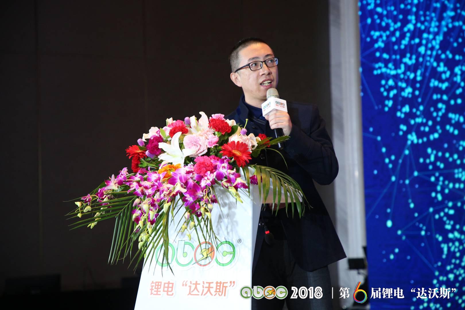 青島藍科途膜材料有限公司研究所副所長劉鵬 青島藍科途膜材料有限公司研究所副所長劉鵬