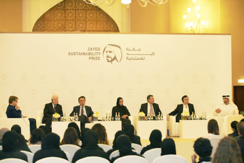 新能源界奧斯卡在阿聯(lián)酋揭曉！比亞迪王傳福擔(dān)任評(píng)委