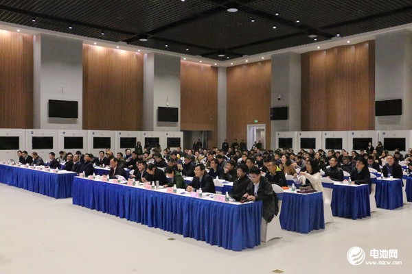 固態(tài)電池技術、智能裝備與市場應用研討會現(xiàn)場