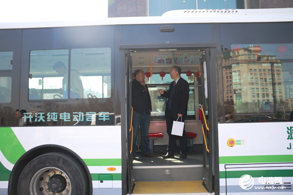 耐寬溫 可快充：積雄新能源高性能鎳氫電容電池公交客車成功運營