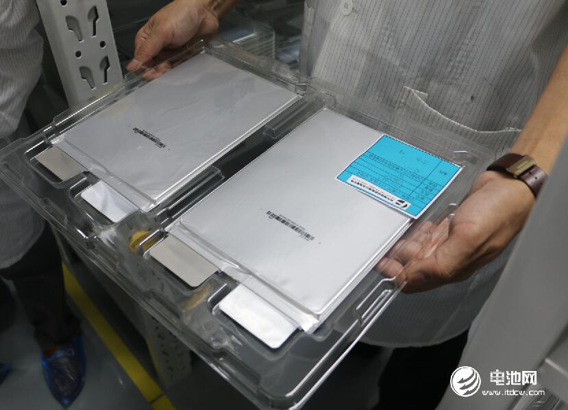 政策企業(yè)多方發(fā)力 破解蓄電池回收難題