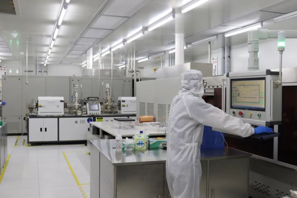 劉忠范院士:后摩爾時代,請“放過”石墨烯