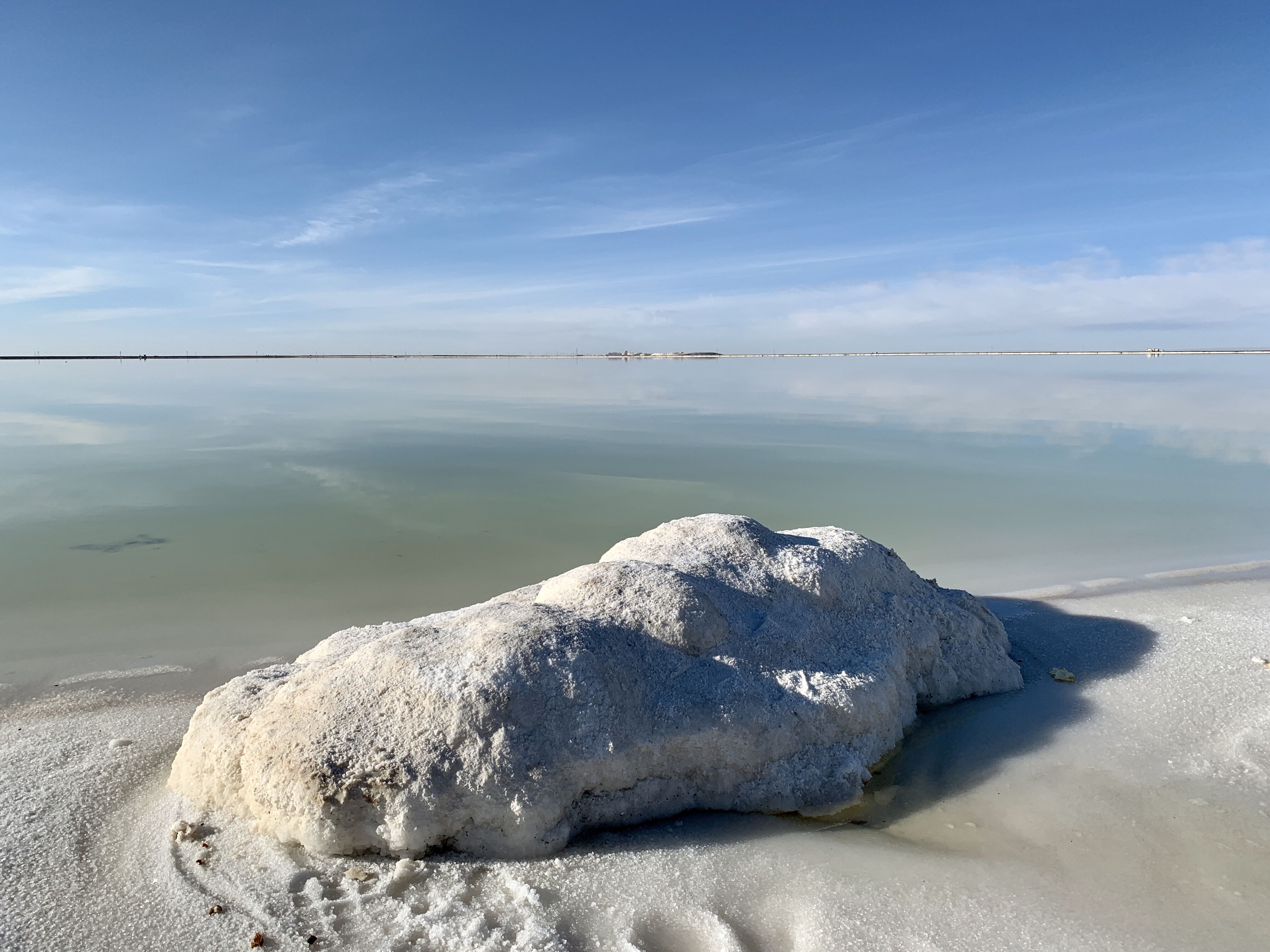 “矛盾”的碳酸鋰：這邊價格持續回落！那邊巨資不斷挺入！